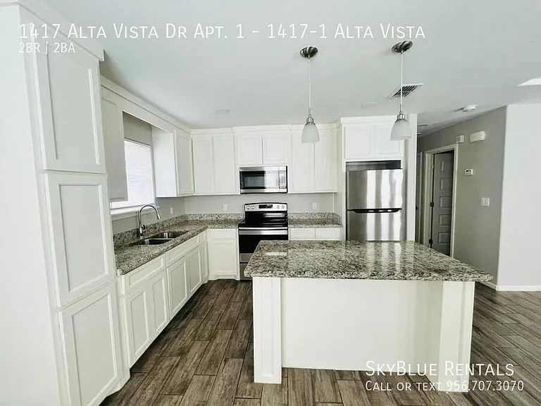 1417 Alta Vista Dr #1 — Photo 2