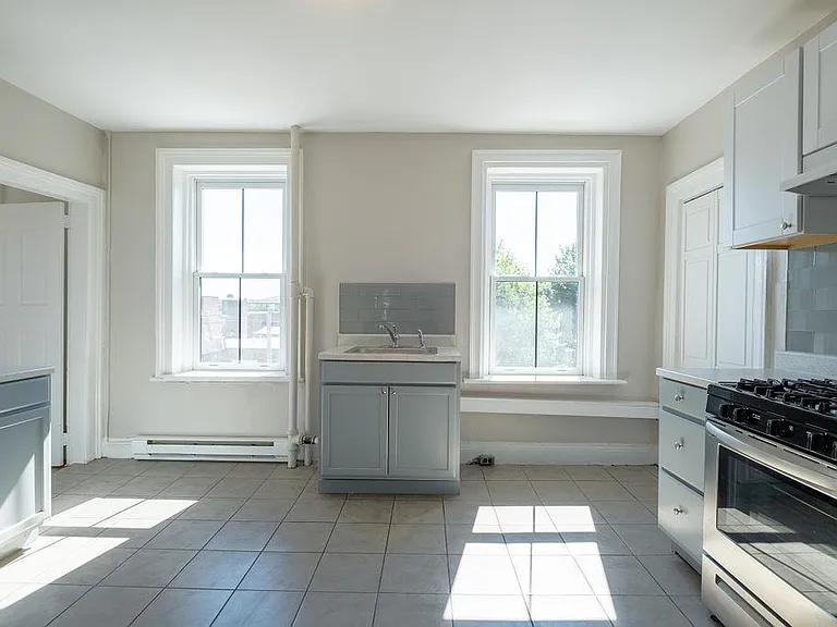 42 Liberty St #4 — Photo 7