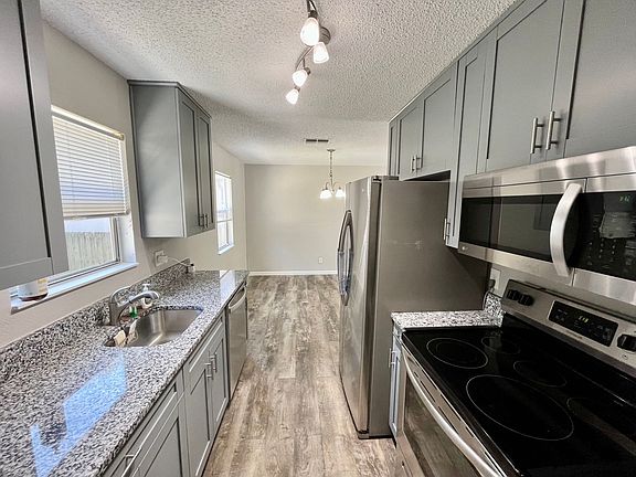 4th image of 8705 N 37th St