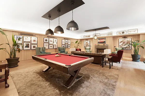 Rented by Platinvm Property Group New York | media 44