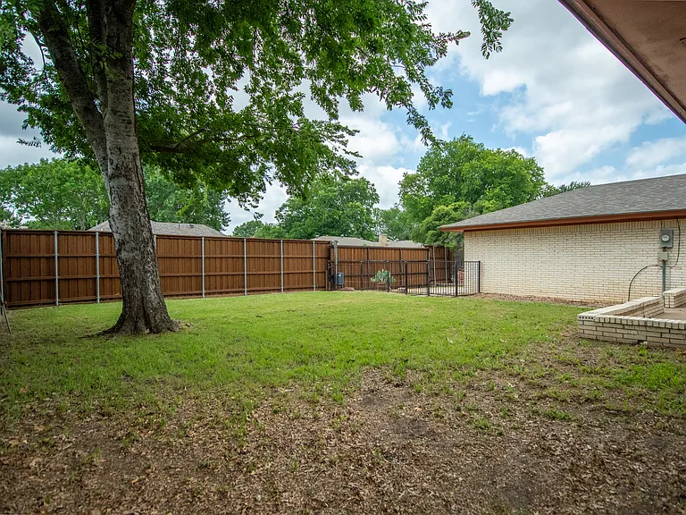 904 Lake Highlands Dr — Photo 30