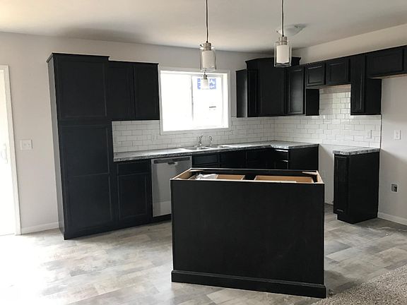 3rd image of 13808 E Harmony Ct NE