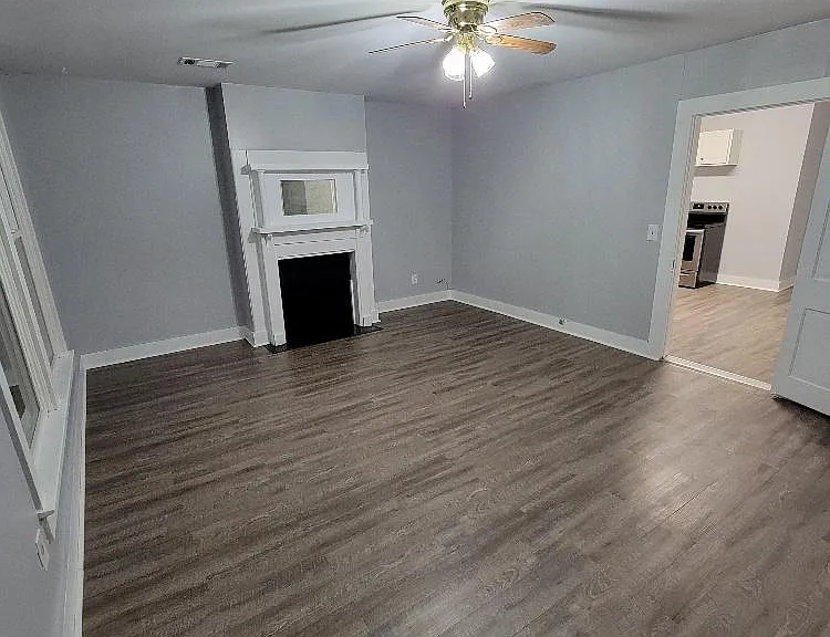 332 Broad St #D — Photo 5
