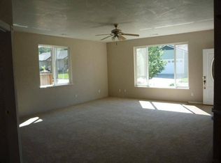 230 Cedar Brook Ln, Cave Junction, OR 97523