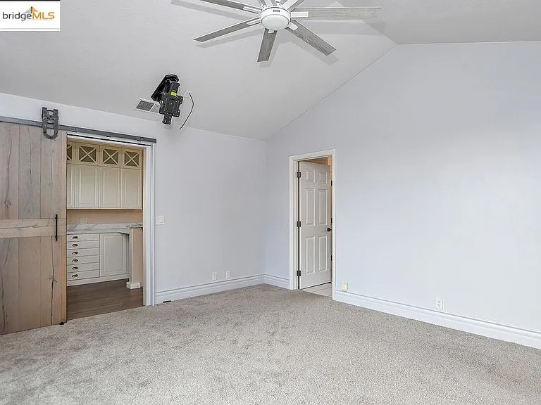 5580 Edgeview Dr #5580 — Photo 38
