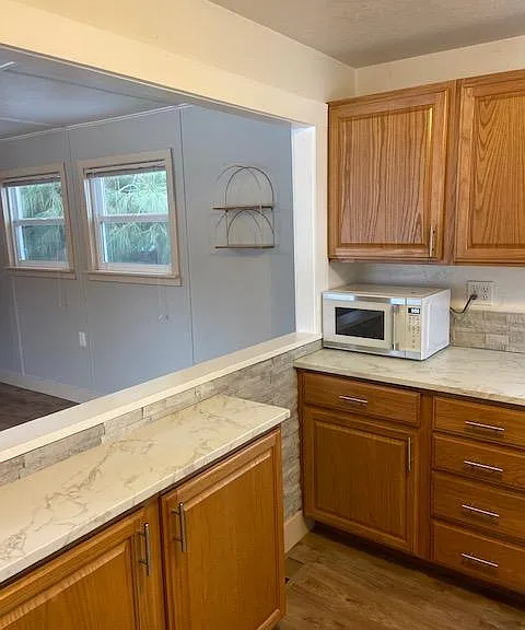 635 W Lakeshore Pl — Photo 4