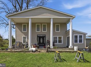 1264 Tearcoat Rd, Augusta, WV 26704