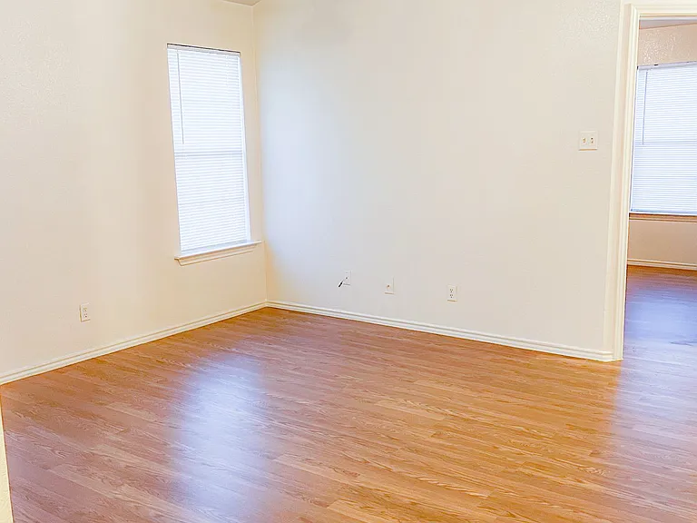 1807 Pontotoc Trce — Photo 10