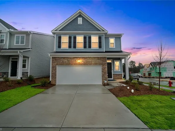 1422 Maple Branch Cir, Graham, NC 27253