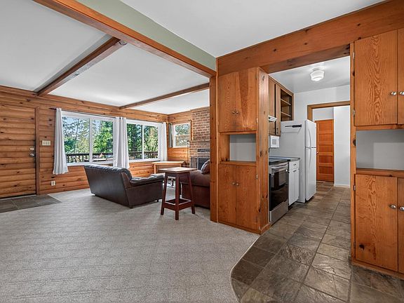 5th image of 22540 Golf Club Dr