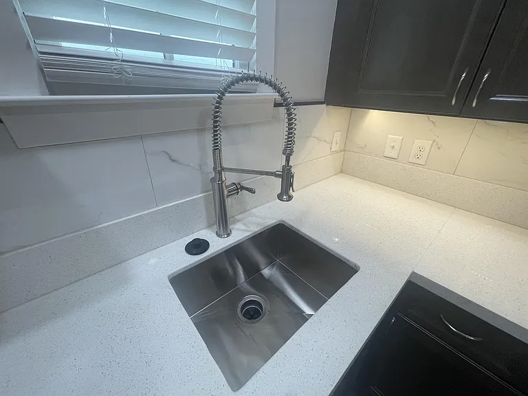 309 W Duffy St #B — Photo 28