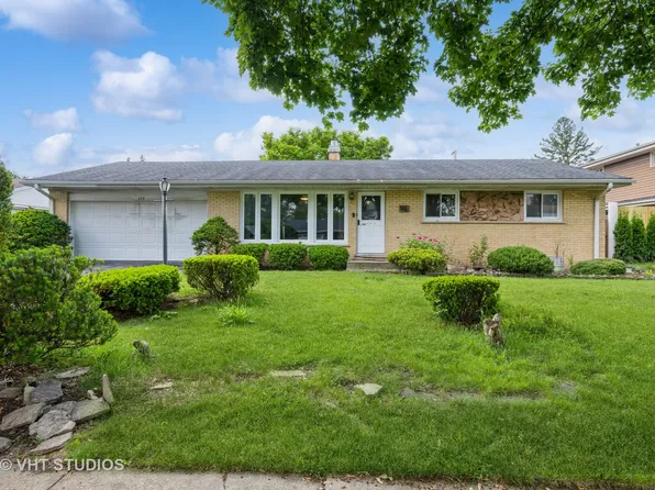 339 King Ln, Des Plaines, IL 60016