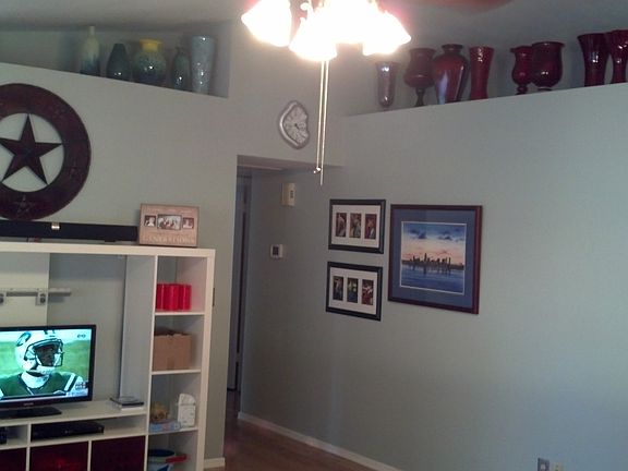 5th image of 619 E Jensen St Unit 10