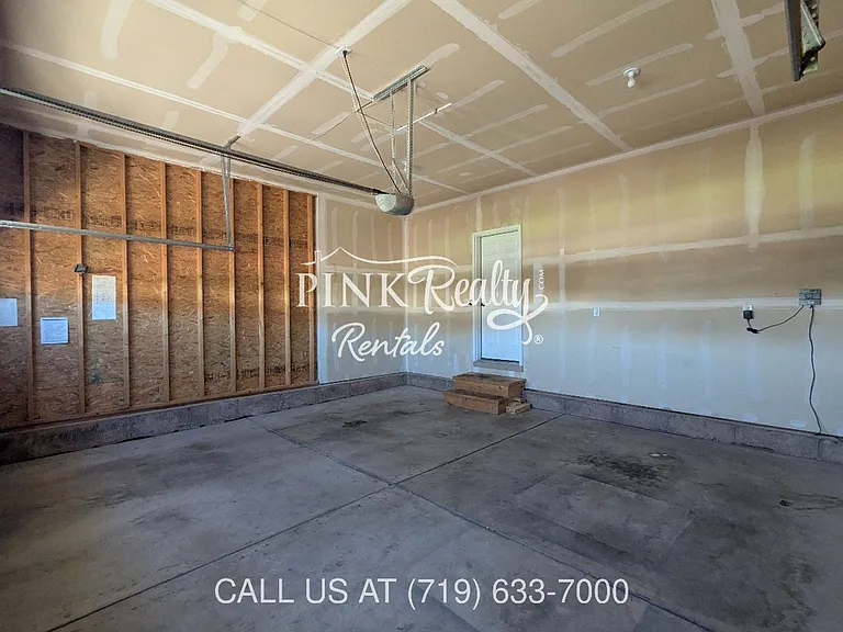 8377 Freestar Way — Photo 34