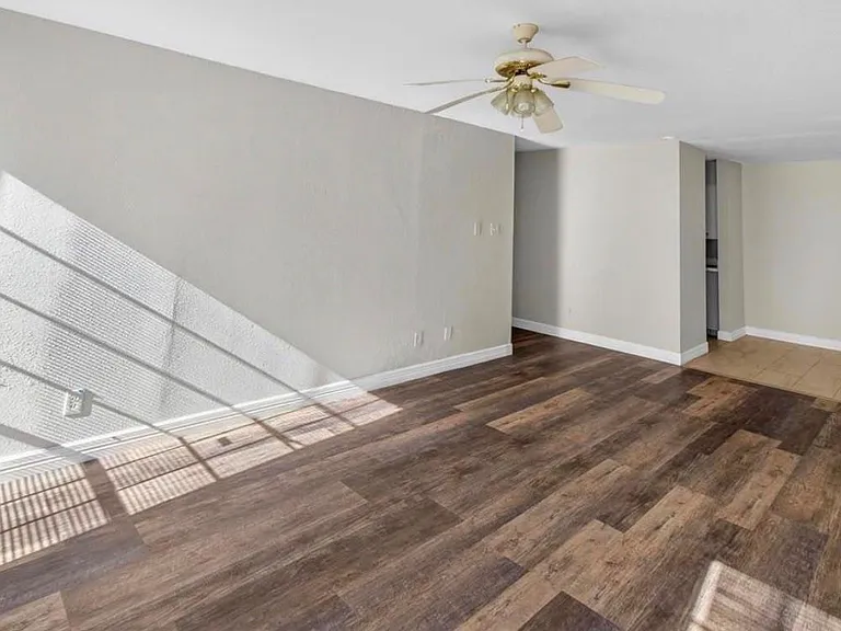 12500 Sandpiper Dr #193 — Photo 6