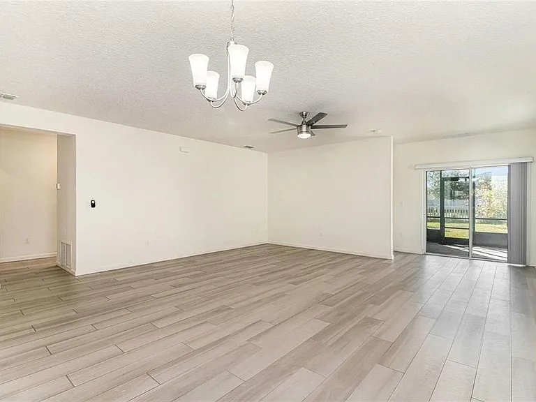 769 Forest Trace Cir — Photo 18