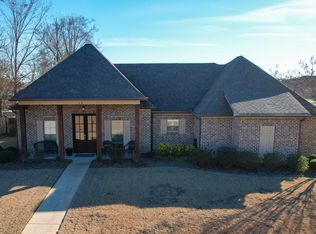 313 N Falls Xing, Madison, MS 39110