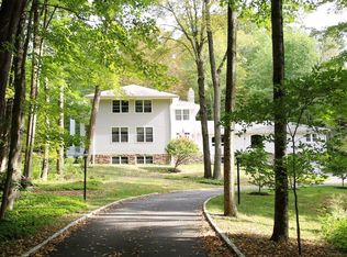 256 Spring Valley Rd, Ridgefield, CT 06877