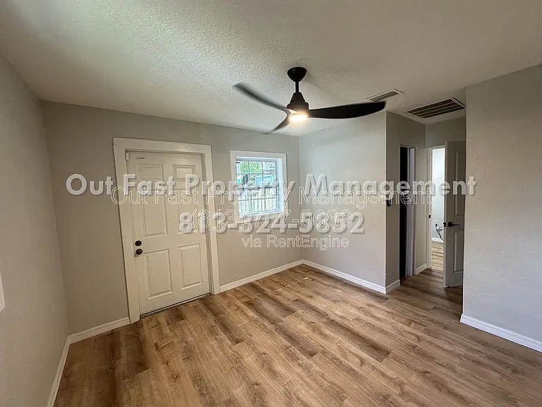 6712 N Harer St #2 — Photo 11