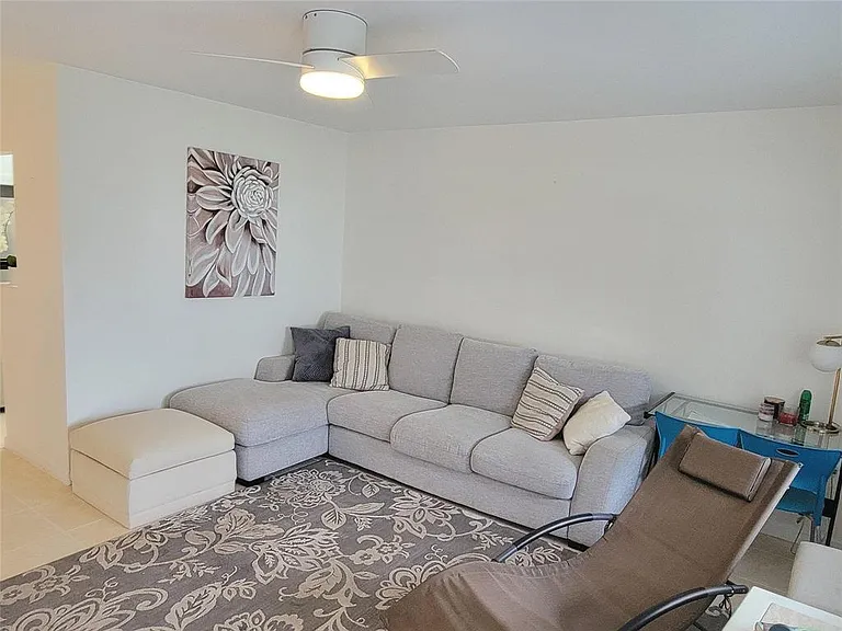 2170 NE 51st Ct #B7 — Photo 7