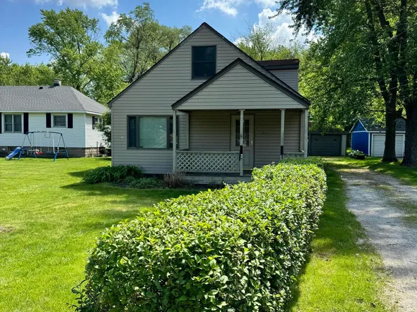9411 Spring St, Highland, IN 46322