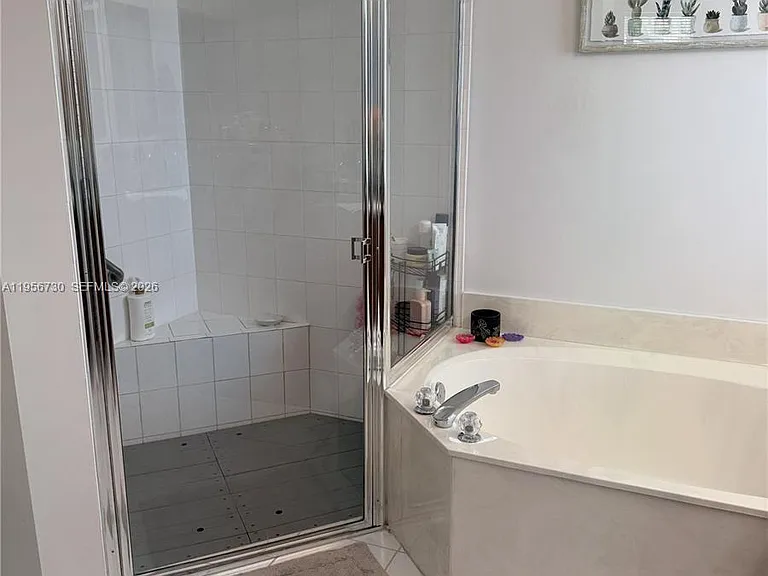 10390 Utopia Cir E — Photo 23