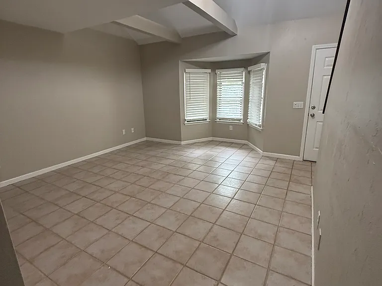 5208 Pine Mill Ct — Photo 4