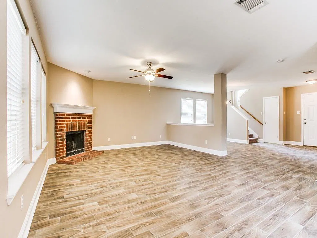 4 bed, 2.5 bath, 2514 sqft, $2,550 — Photo 3