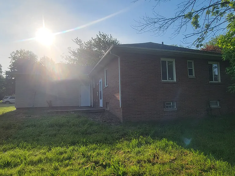 4852 E 81st St — Photo 27