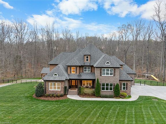 5th image of 333 Punkin Ridge Ln