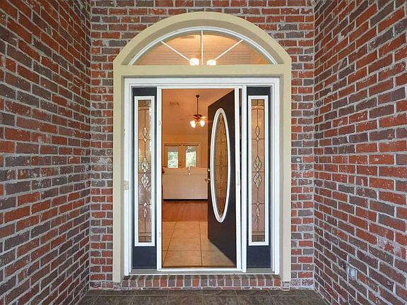 4th image of 4406 Essex Terrace Cir