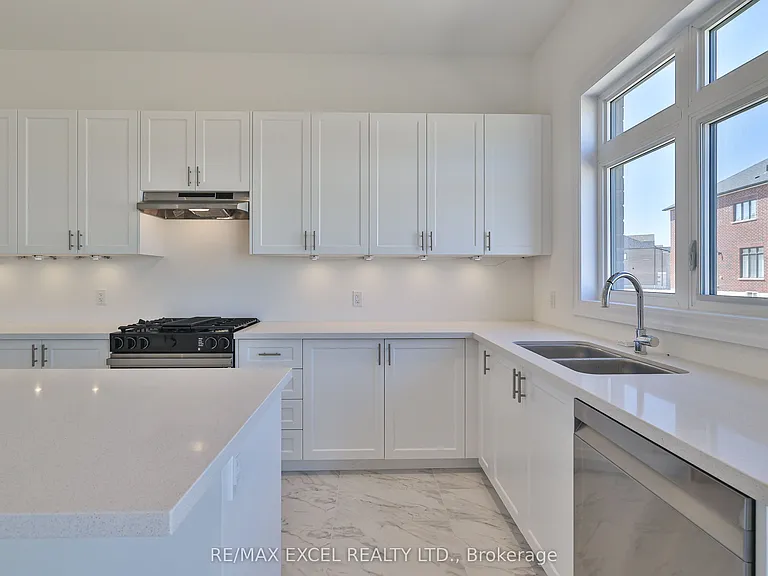 24 Sunny Acre Cres — Photo 17