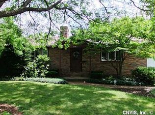 208 Elmbrook Dr, Manlius, NY 13104
