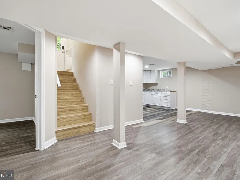 13206 Staggs Ct — Photo 23