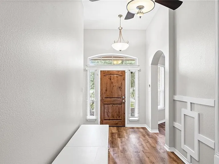 3381 Vineyard Trl — Photo 2