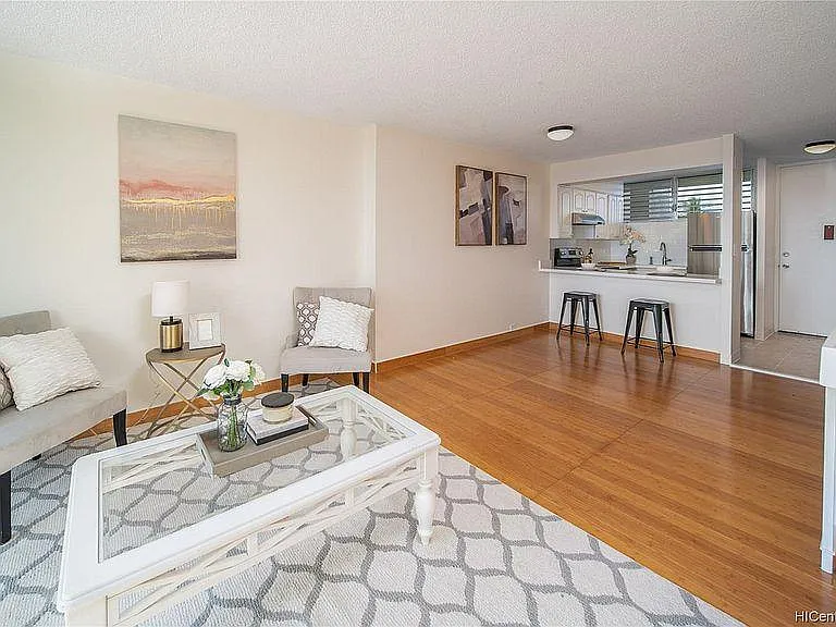 555 University Ave #603 — Photo 2