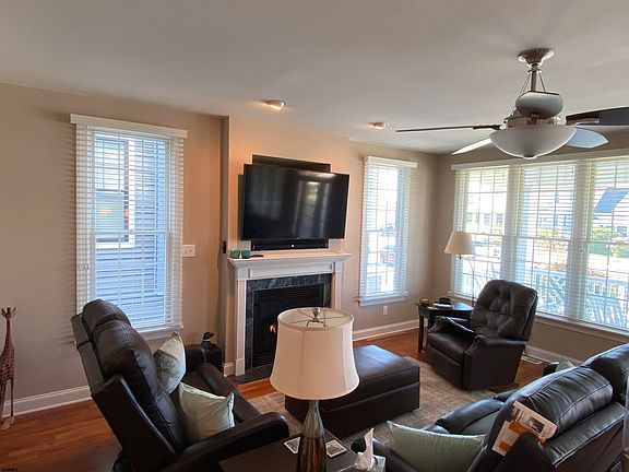 5th image of 2337 Simpson Ave #1