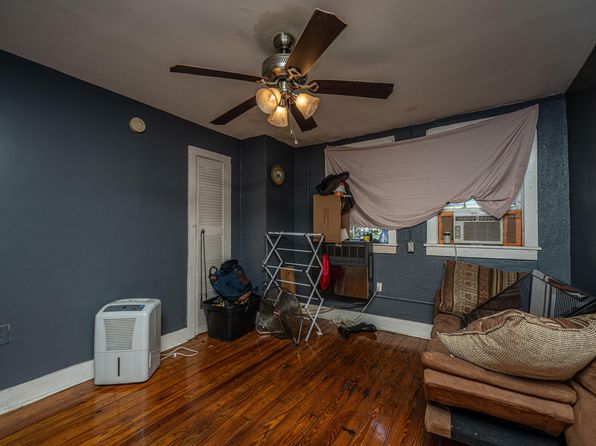 charleston-south-carolina-440949264 picture