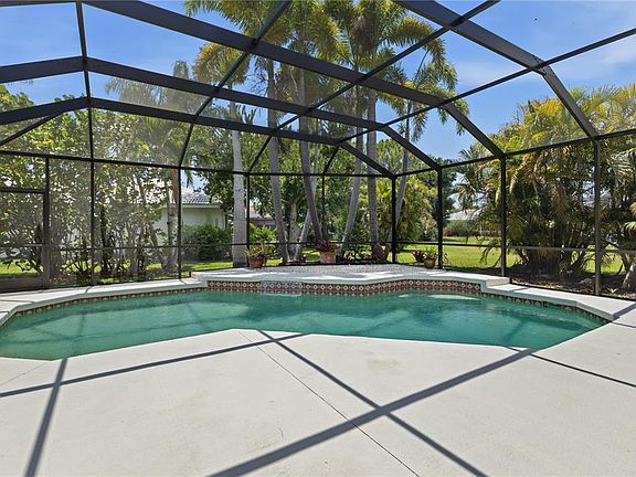 5th image of 8315 DEERBROOK CIRCLE