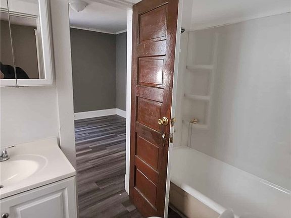 4th image of 1429 Rogers St