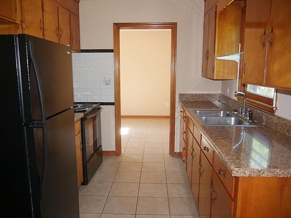 4th image of 5410 Mayfield St