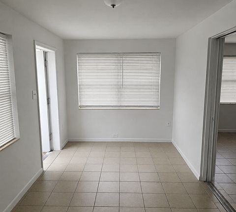 3rd image of 1029 Patricia Ave #1