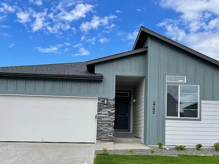 2742 W Balboa Dr — Photo 3