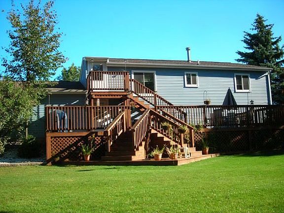 Multi-Tiered Deck