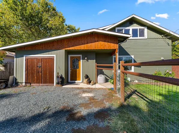 1000 Doneen Ln, Grants Pass, OR 97526