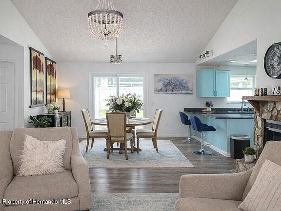 3rd image of 15499 Arvin Dr
