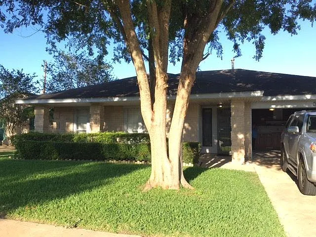 3226 Windmoor Dr — Photo 6