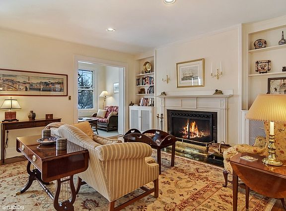 4th image of 2258 N Lincoln Park W #2B