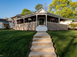 401 Pleasant St, Grand Ledge, MI 48837