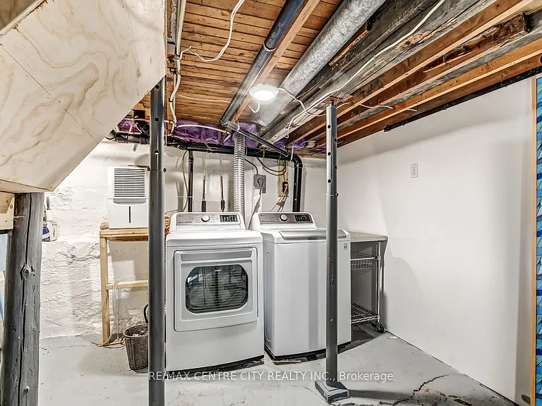 339 Catherine St — Photo 23
